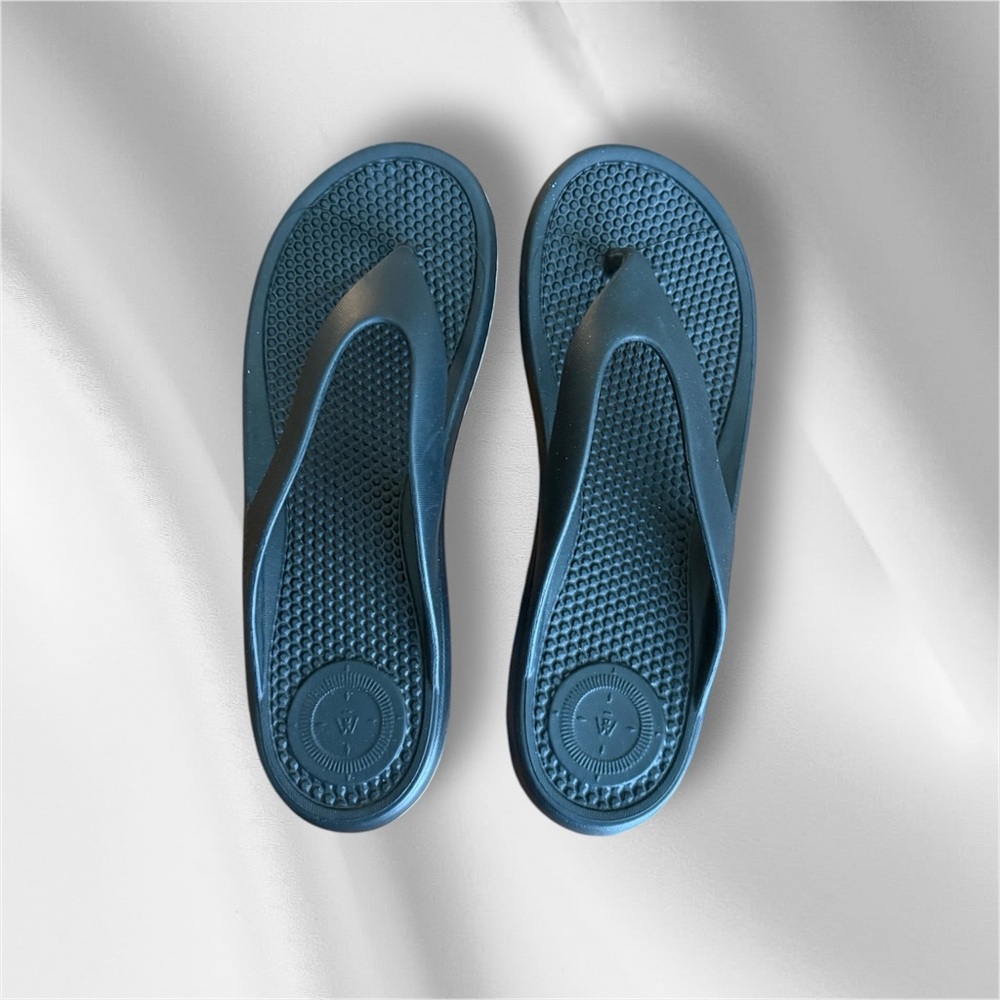 🎉HP🎉Totes Everywhere Women’s Black and White Thong Sandals Size US 11🎉HP🎉 - Picture 3 of 5